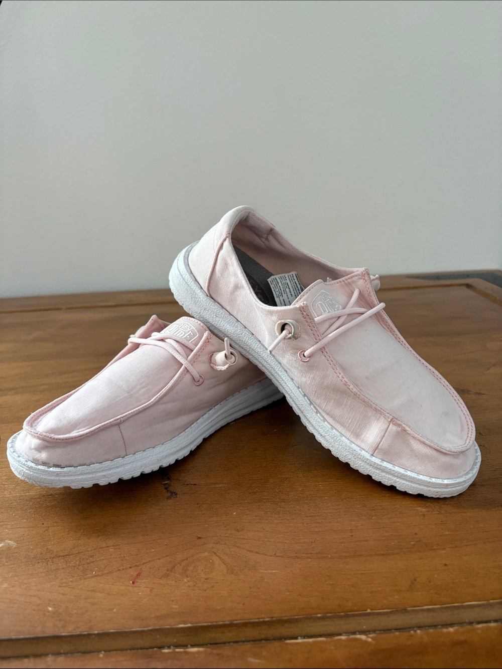 Hey Dude Wendy Slub Light Pink Canvas Slip-On Shoes Size 7